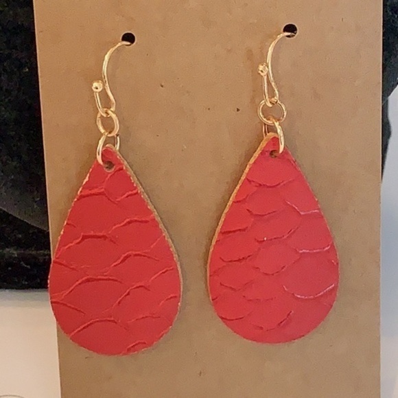 💐5/25 two pair gold tone circle hoops tear drop - Picture 3 of 8